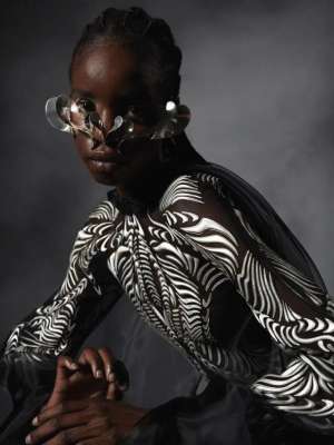 2021年的巴黎时装周发布2022年服装”南非之美”CNN style Fashion